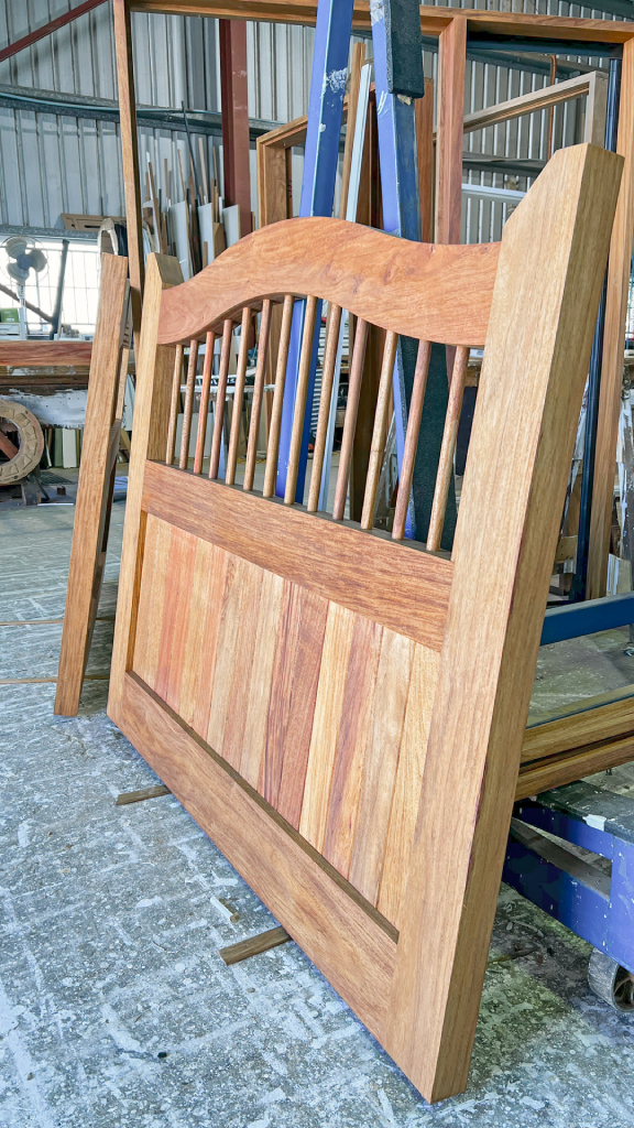 Allkind Timber Gate