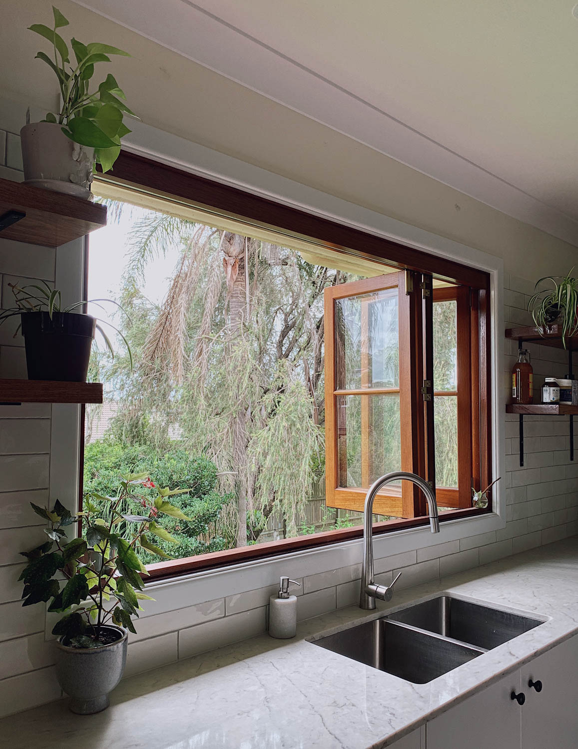 Allkind bifold windows